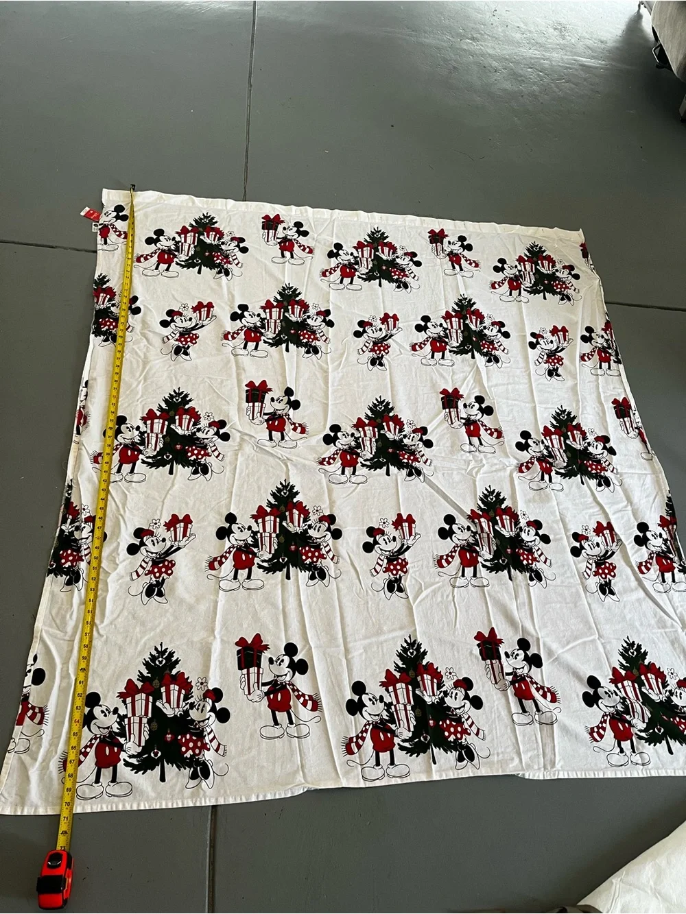 Disney Mickey and Minnie Mouse Christmas 100% Cotton Shower Curtain 72in L 65inw